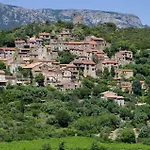 Casa vacanze Awesome In Saint-laurent-de-la-ca With Wifi