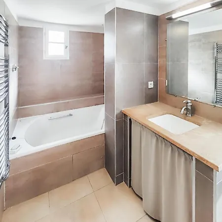 Awesome In Saint-laurent-de-la-ca With Wifi * Saint-Laurent-de-la-Cabrerisse
