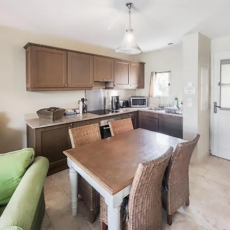 Casa vacanze Awesome In Saint-laurent-de-la-ca With Wifi *