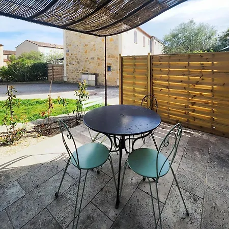 1 Bedroom Amazing In Saint-laurent-de-la-ca Prázdninový dům